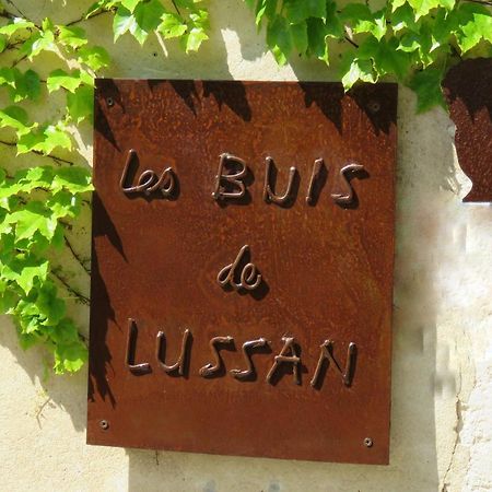 Les Buis De Lussan Bed & Breakfast Lussan  Dış mekan fotoğraf