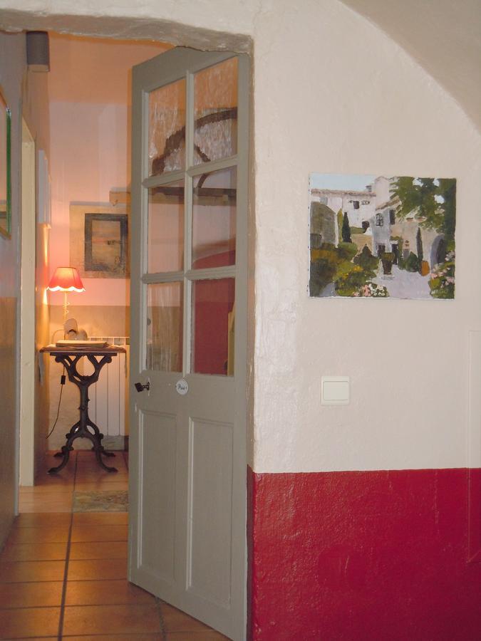 Les Buis De Lussan Bed & Breakfast Lussan  Dış mekan fotoğraf